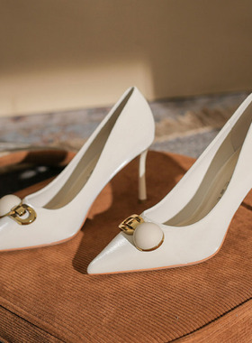 饰品摆件样板房衣帽间衣柜