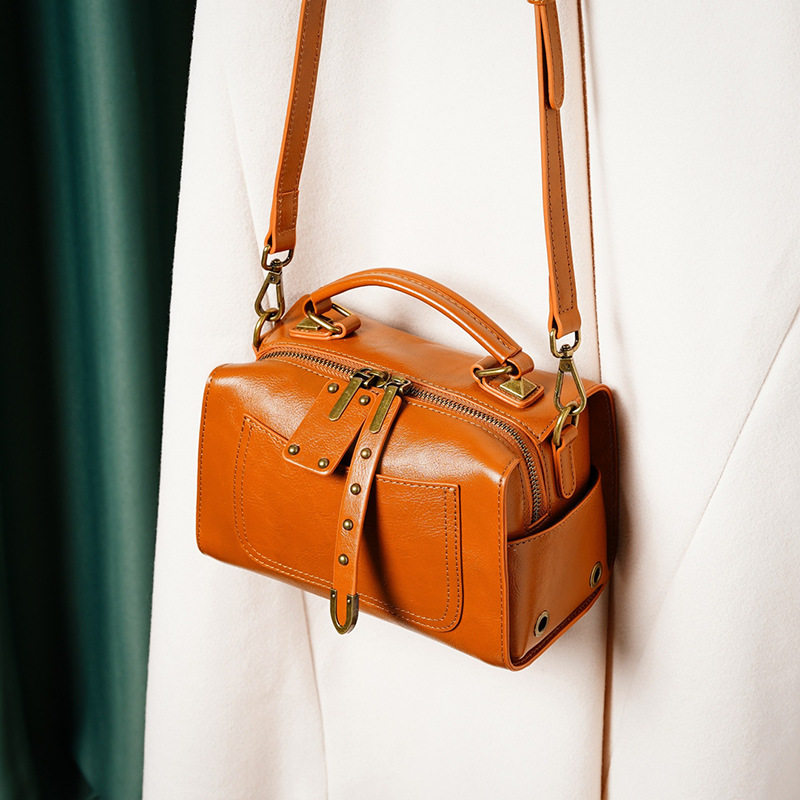 通勤日韩复古头层牛皮横款手提枕头小包女士单肩包斜挎女,淘宝优惠券,粉丝福利购,淘宝优惠卷