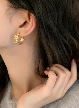 小众设计高级感雾面耳环耳圈