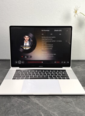 数码装饰塑料电脑道具摆件展厅