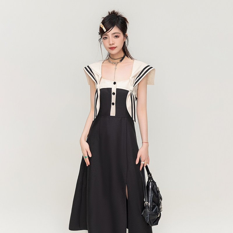  凯莉欧服饰连衣裙