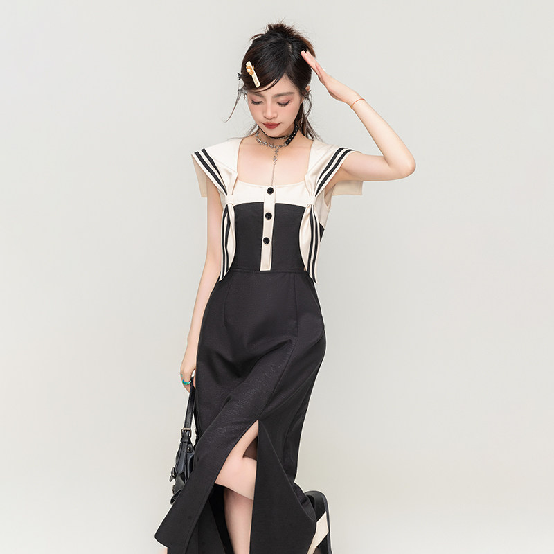  凯莉欧服饰连衣裙