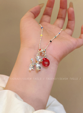 敲可爱！红色M豆趣味小狗项链女多巴胺小众设计感锁骨链可爱颈链