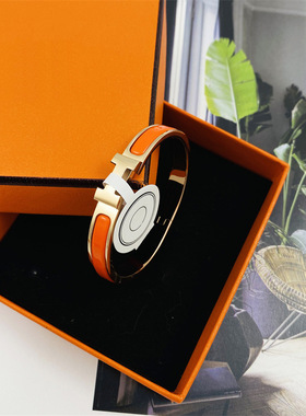 h手镯钛钢高版本字母扣时尚手环