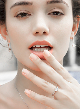 经典六爪订婚开口礼物钻石戒指