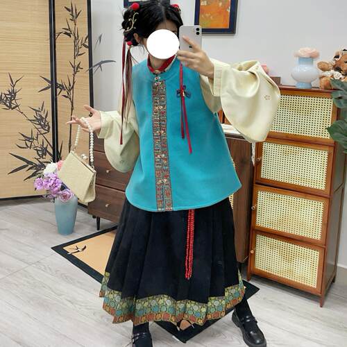 十里七巷 浮光 秋冬立领对襟琵琶袖毛呢比甲加绒新年战袍改良汉服 - 图2
