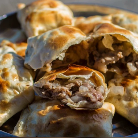 新疆烤包子特产美食鲜生羊肉馅土馕坑手工正宗10个抽真空顺丰冷链,淘宝优惠券,粉丝福利购,淘宝优惠卷