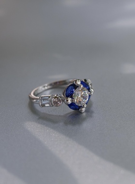 明亮色彩。轻奢克莱因蓝高碳钻闪亮锆石戒指s925纯银时髦小众设计