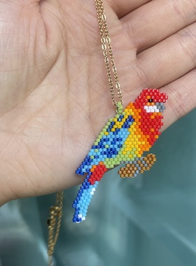 怪可爱的。独特黄色小老虎鹦鹉米珠手工吊坠金色细项链时髦清新