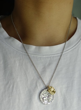 狮性大发。金银撞色古币吊坠狮子动物浮雕项链时髦复古高级设计感