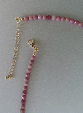 氛围感美人。雾粉色蔷薇辉石白水晶串珠项链气质个性清新时髦高级