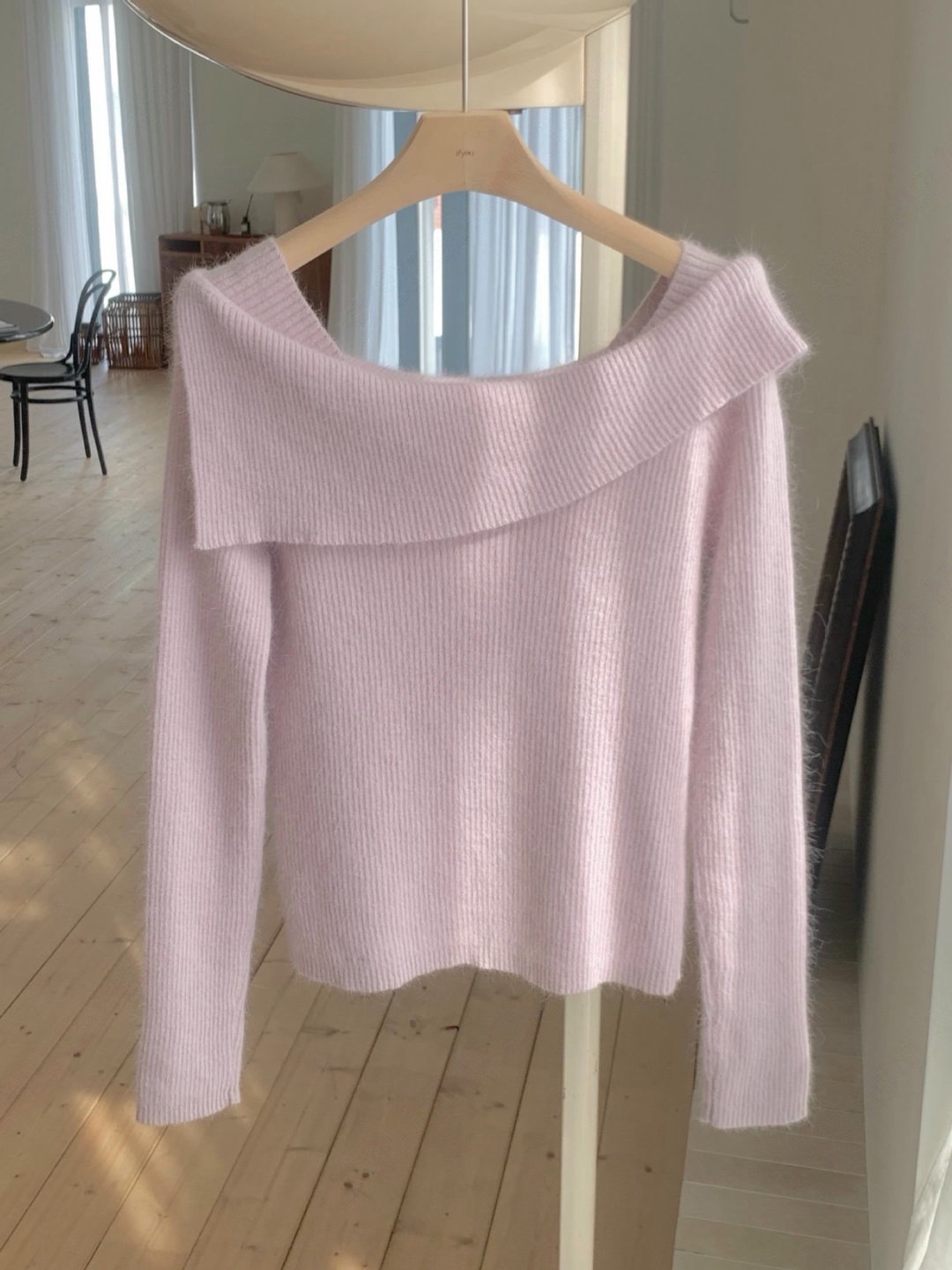 直邮 if you 25fw 氛围感温柔粉色斜露肩翻领螺纹修身针织衫女 - 图3