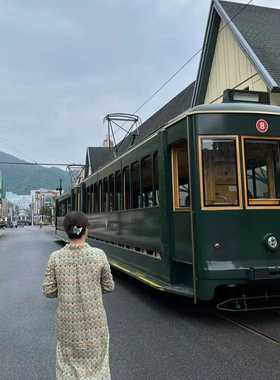 复古有轨电车模型大型火车头厂家直发景区园林造景大巴车网红打卡