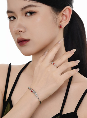 蛇年小众设计师款破损红苹果手镯