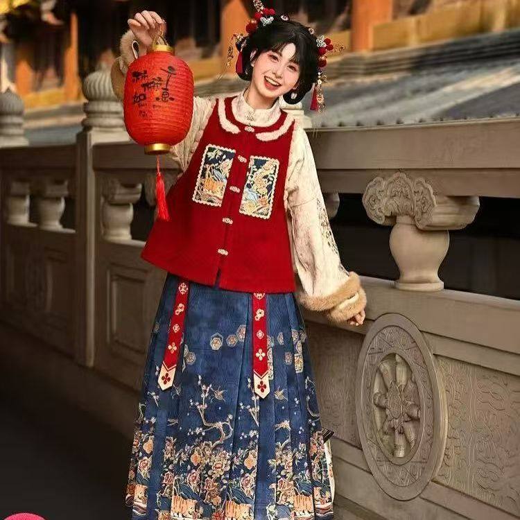 汉服出租【鹿屿】明制改良汉服刺绣比甲立领马面裙加绒冬新款租赁,淘宝优惠券,粉丝福利购,淘宝优惠卷