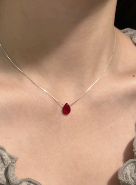 一颗红豆~红色水滴吊坠项链女款小众锁骨链简约设计感朱砂红颈链