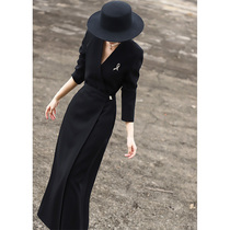 MEXCOCO advanced senses 2024 spring new temperament commute slim V collar acetate black suit dress woman