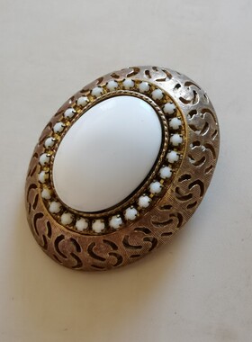 Vintage HAR 白色椭圆胸针