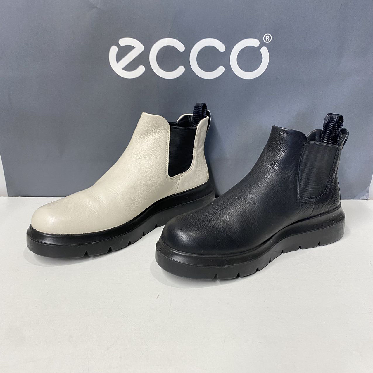 ECCO爱步女鞋牛皮黑色切尔西靴厚底英伦风一脚蹬短靴216233新潮 - 图0