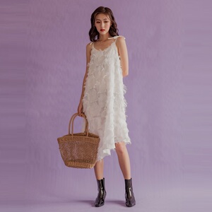 V领流苏羽毛吊带裙