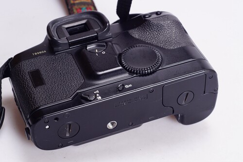 佳能 CANON EOS 1N  胶片单反相机 高端 自动EF 口不输3 96 - 图3