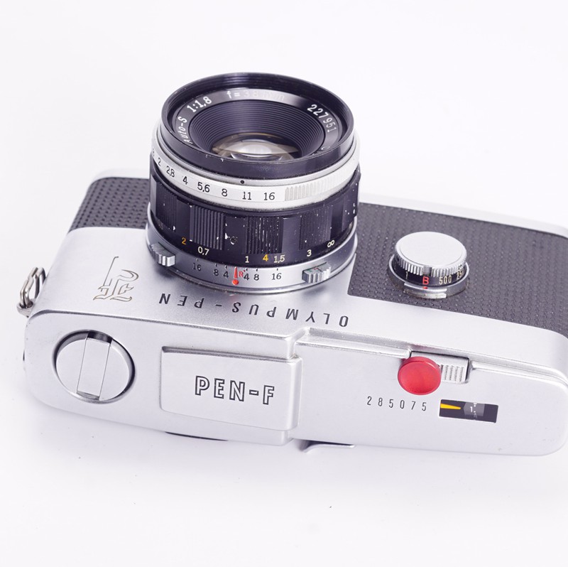 奥林巴斯OLYMPUS PEN F 38/1.8半格全机械胶片相机 大F 97新72张 - 图1