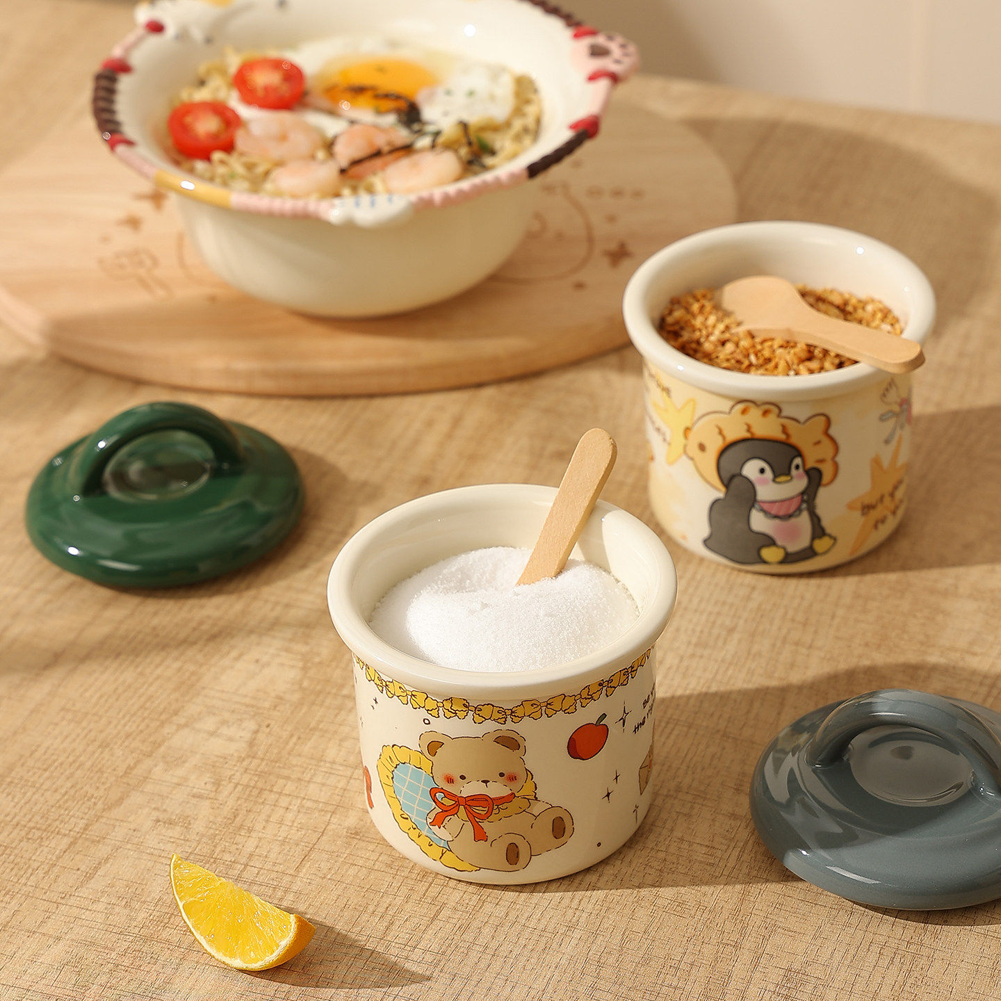 陶瓷带盖调味罐釉下彩佐料罐厨房味精胡椒粉收纳盒调料带勺盐罐子,淘宝优惠券,粉丝福利购,淘宝优惠卷