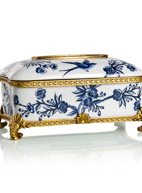 欧式青花陶瓷配铜摆件