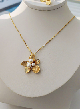 欧美K家风格铜件加厚镀真金立体花型哑光金短款锁骨链项链女