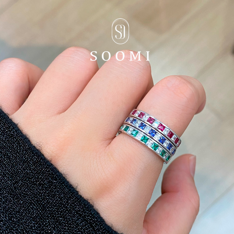 [SOOMI珍惜]925银培育红蓝宝石祖母绿戒指轨道镶排戒通勤日常款女 - 图0