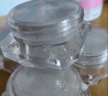 Repair powder specializes in removing the plaque metabolism with no packaging box so the price is cheap and the efficacy is guaranteed