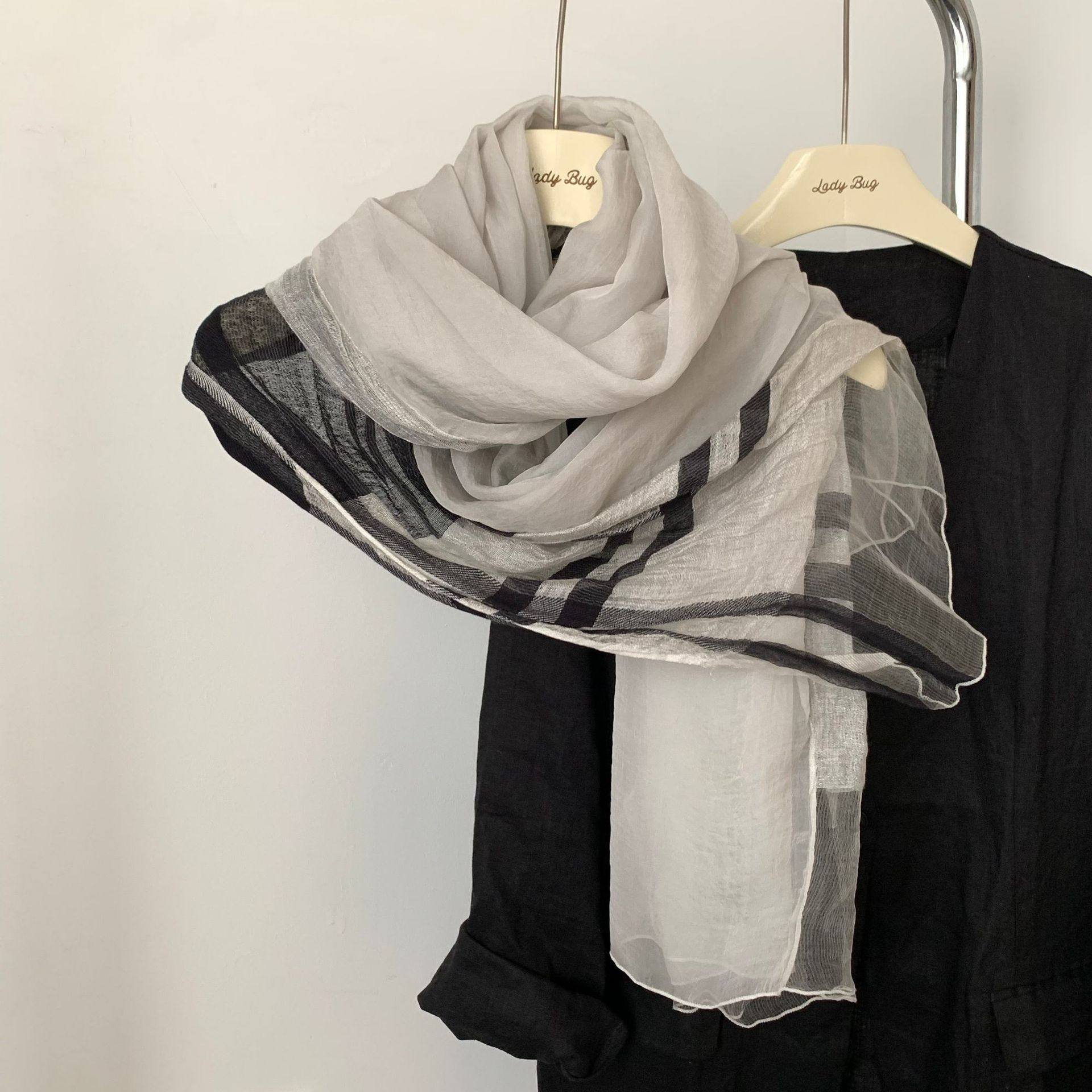 丝巾棉麻拼接时尚格子围巾长款柔滑2025春秋季女百搭纱巾薄款披肩,淘宝优惠券,粉丝福利购,淘宝优惠卷