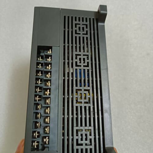 议价LS-K7M-DRT20U正常可维修 - 图2