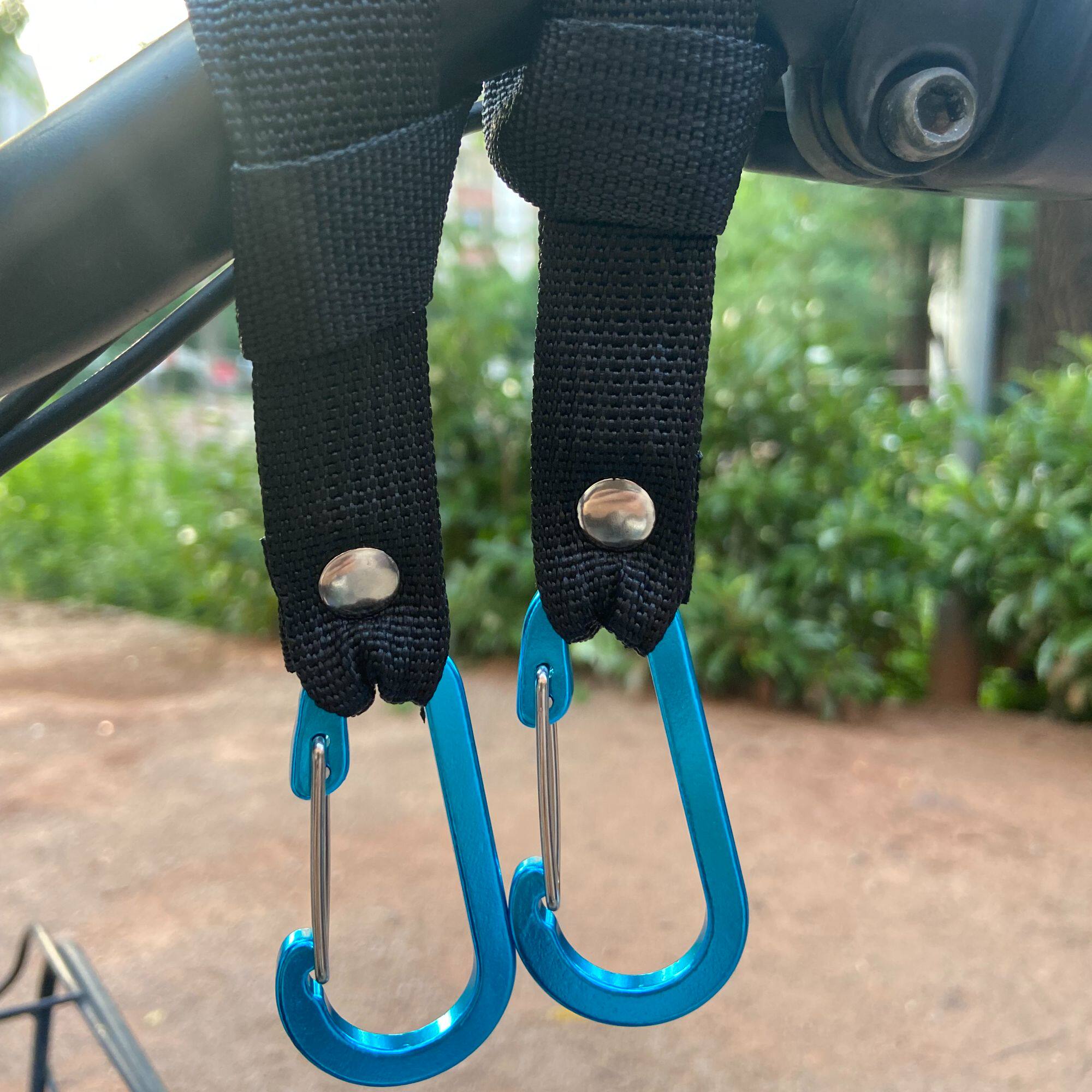 Electric vehicle hook, strong load-bearing, front-mounted, no need to drill holes