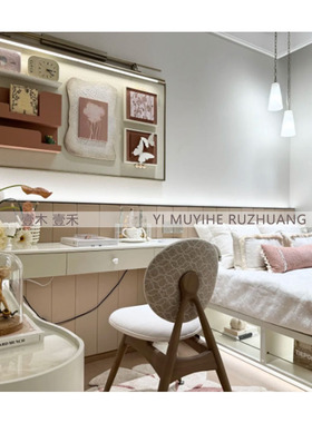 样板间女孩房书桌艺术软装摆件