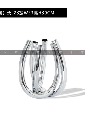 简约样板间客厅茶几组合摆件