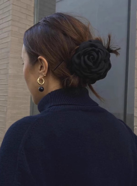 丹麦caro同款玫瑰花朵抓夹女ins博主同款法式优雅复古小众鲨鱼夹
