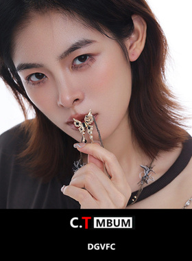 暗黑甜酷风蝴蝶吊坠项链女轻奢小