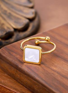 欧美嘻哈风钛钢镀金女戒