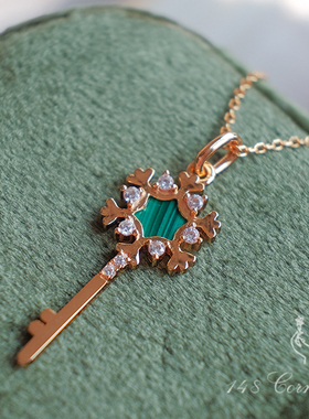 925银孔雀雪花钥匙项链