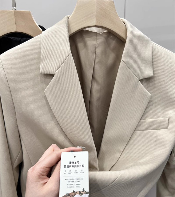 Commuting fashionable slim one-button suit with free shipping