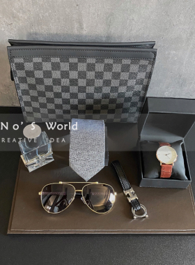 意式风衣帽间组合样板房卧室摆件