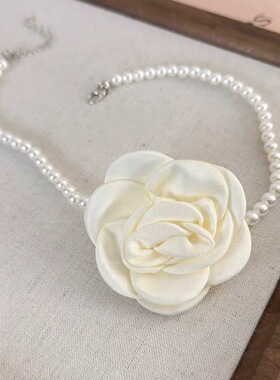 玫瑰花珍珠项链女2024年新款法式复古花朵甜美项链气质锁骨链配饰