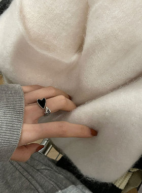 新款 韩式韩版黑色爱心戒指女2021年潮轻奢小众精致食指戒可调节