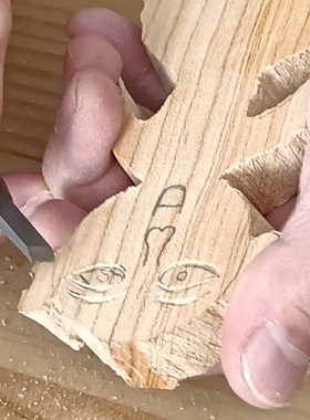 木头人订制纯手工雕刻工艺