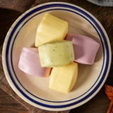 Фрукты и овощные маленькие булочки для парирования детские питания здоровое завтрак