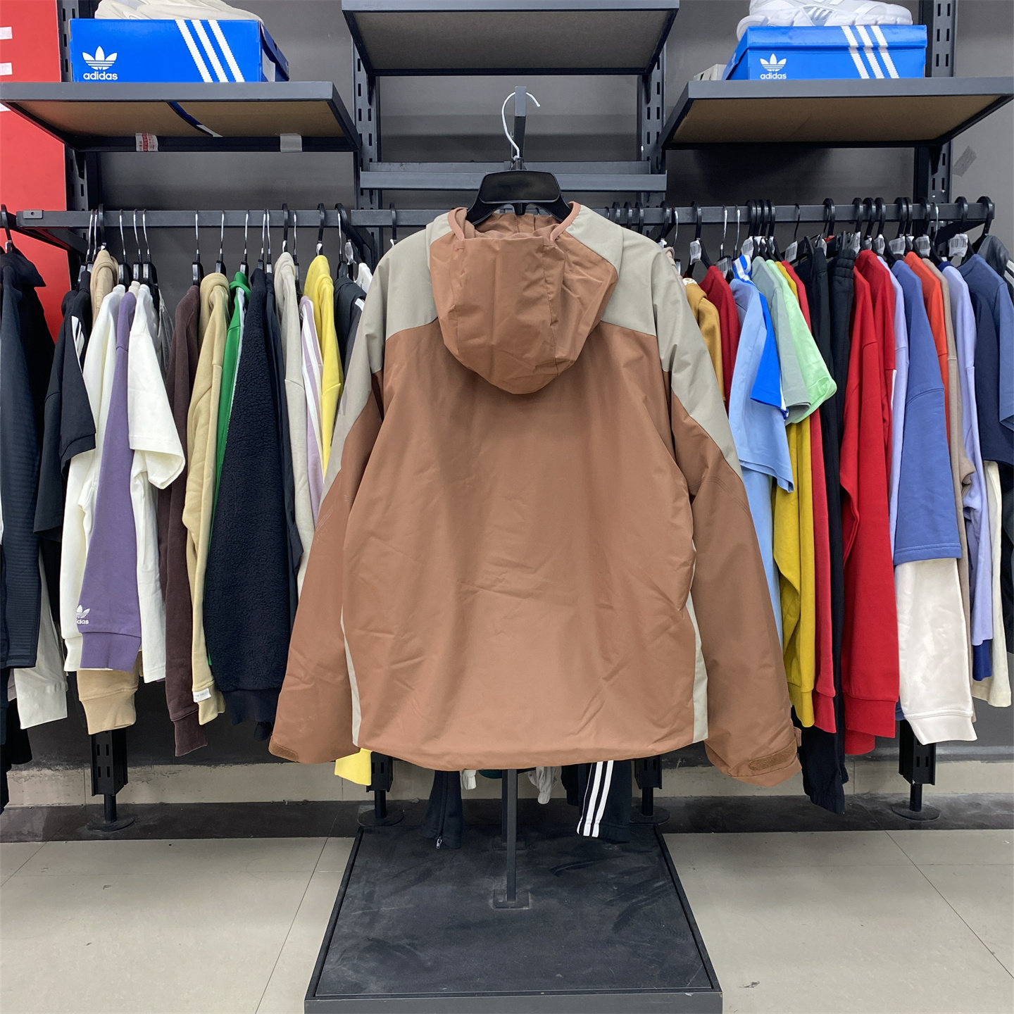 正品Adidas阿迪达斯男女外套拒水防泼运动休闲宽松连帽夹克JZ8413,淘宝优惠券,粉丝福利购,淘宝优惠卷