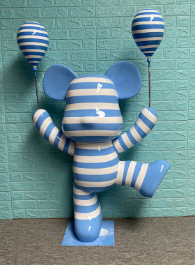 卡通气球暴力熊公仔落地玻璃钢