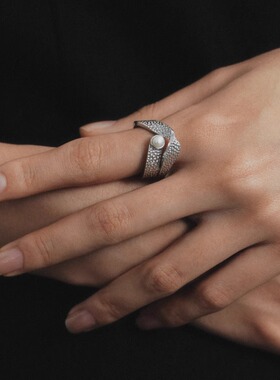 手工锤纹肌理感扭结造型设计感