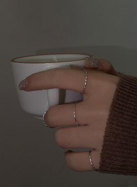  素圈戒指女 小众设计ins潮冷淡风高级感简约叠戴指环